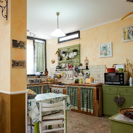 Апартаменты A Casa Di Sara Тиволи Экстерьер фото